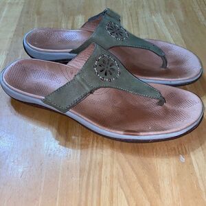 Acorn olive green leather beaded thong sandals flip flops 8